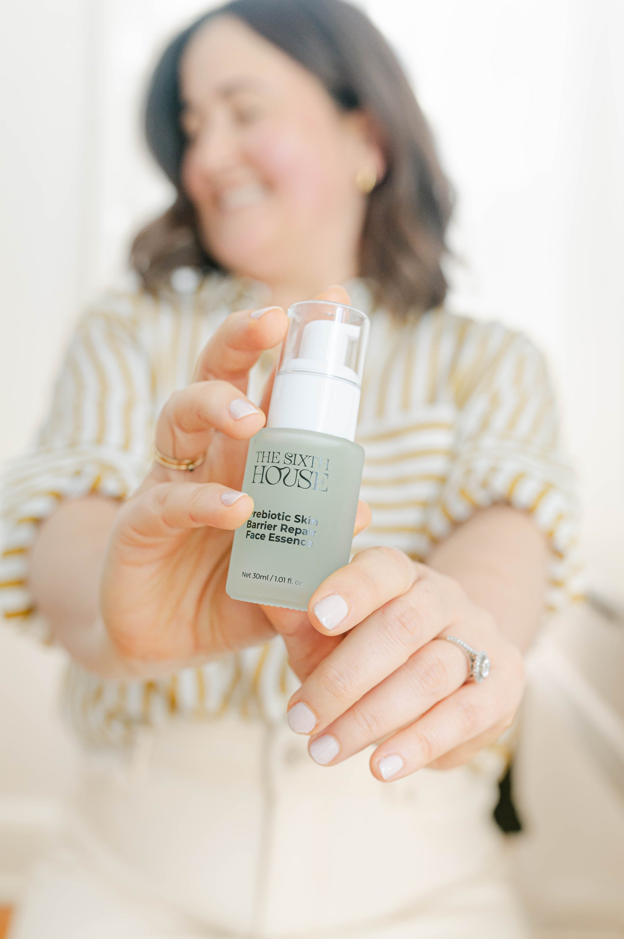 Prebiotic skin barrier repair face essence